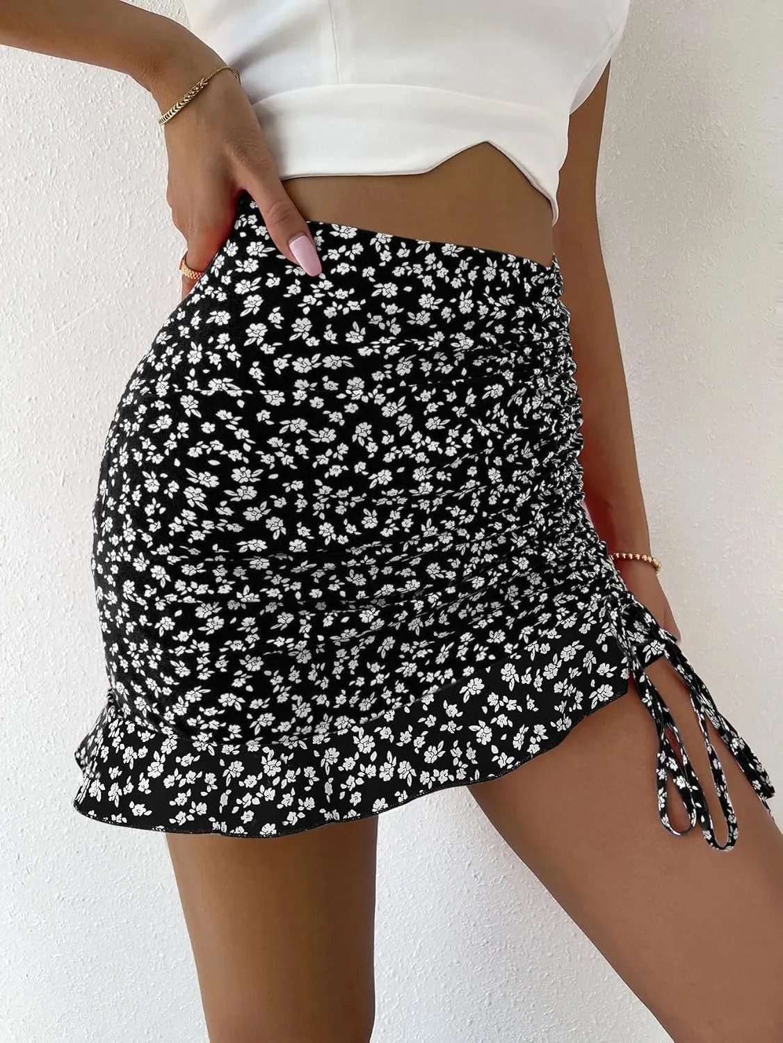 Floerns Women's Ditsy Floral High Waist Drawstring Ruched Side Ruffle Hem Bodycon Mini Skirt